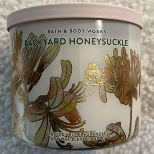 Bath & Body Works Backyard Honeysuckle 3-Wick Soy Wax Candle 3-Wick 14.5 Oz
